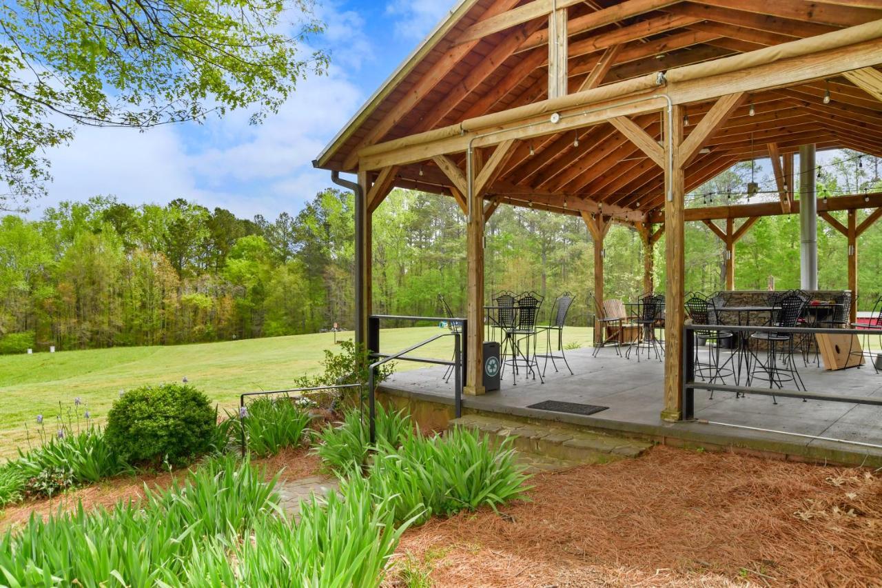 The Farmhouse Inn Buckhead Esterno foto